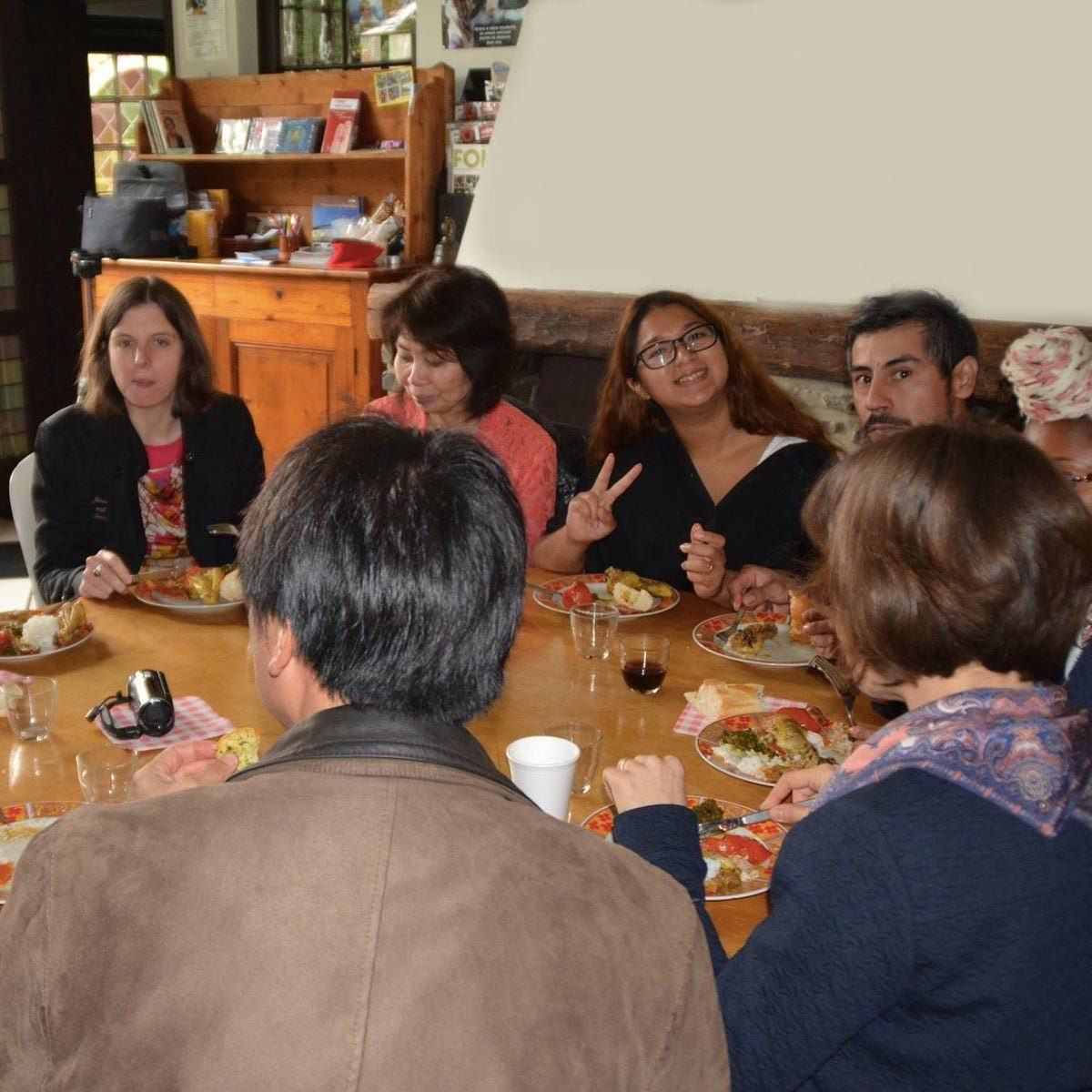 Repas partagé après la réunion